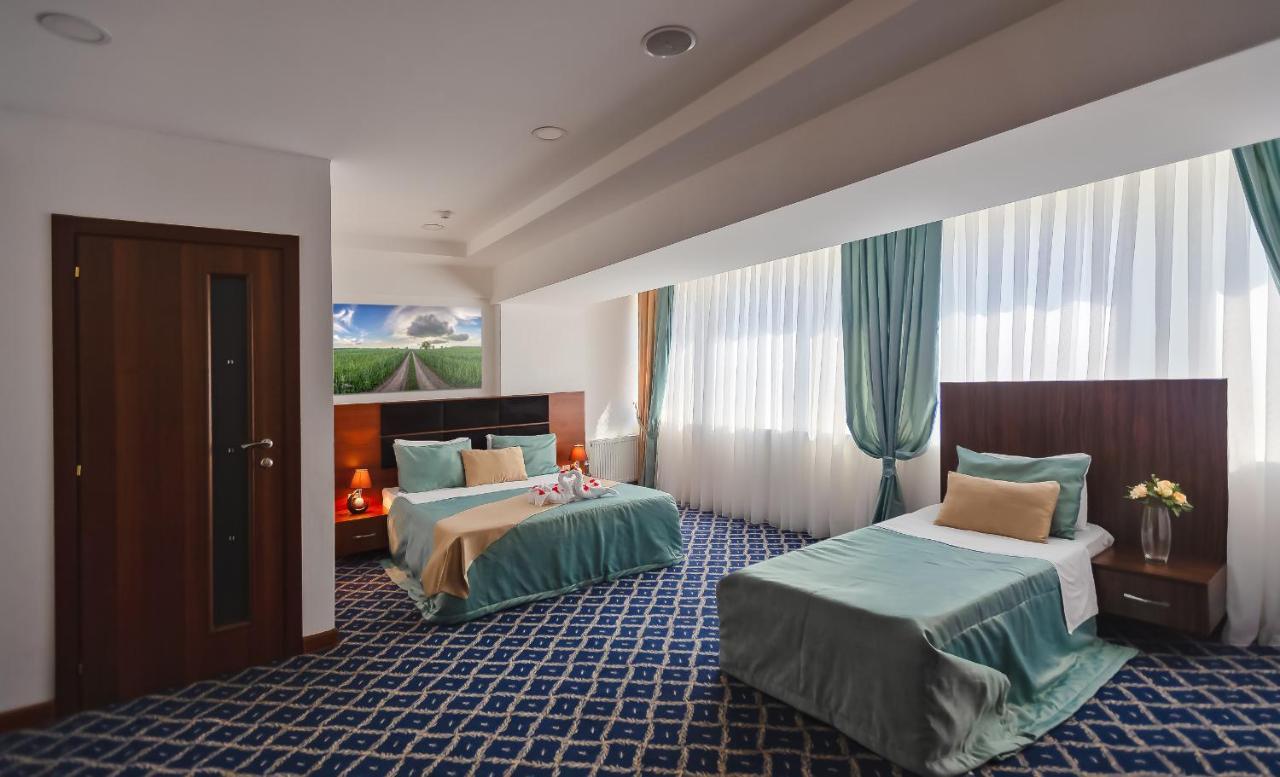 Demir Yol Plaza Hotel Baku Zewnętrze zdjęcie